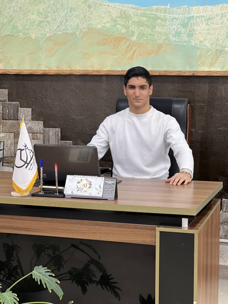 معرفی ایمان قمی عضو هلدینگ ملکی پاسارگاد